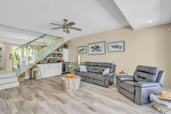 $3,350,000 | 145 Venetian Drive, Islamorada, FL 33036