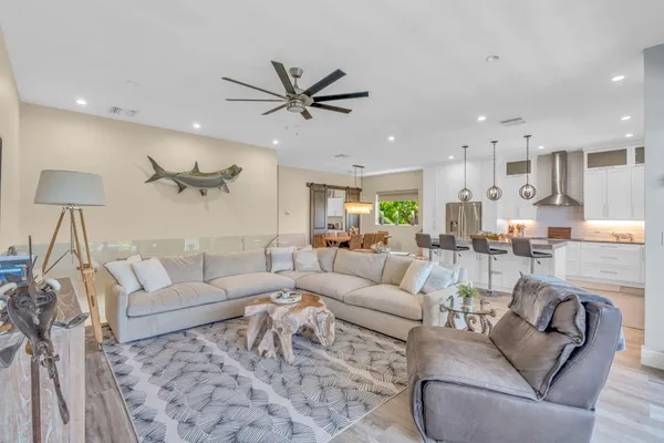 $3,350,000 | 145 Venetian Drive, Islamorada, FL 33036