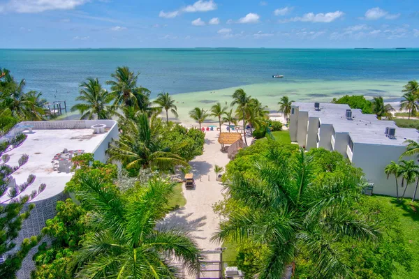 $3,350,000 | 145 Venetian Drive, Islamorada, FL 33036
