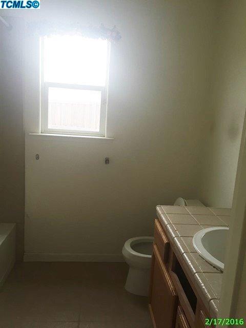 934 Privilege Way Lemoore, CA 93245 - Photo 7 of 10 Additional Photo