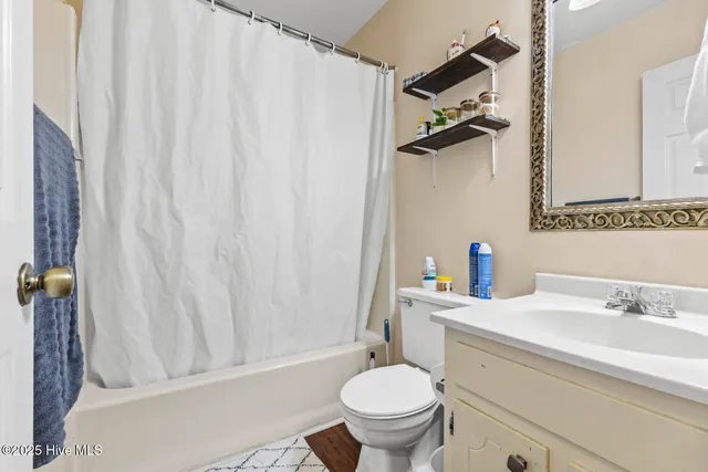 $245,000 | 222 Natalie Lane, Hubert, NC 28539