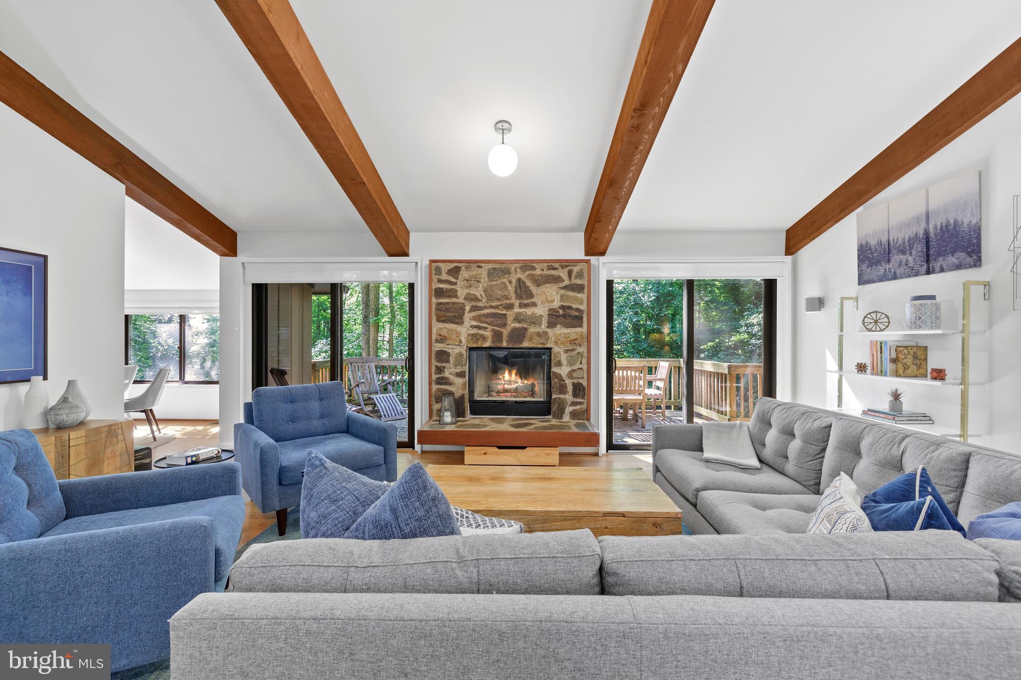 2075 Amberjack Court Reston, VA 20191 - Photo 6 of 46 Gallery Image 6