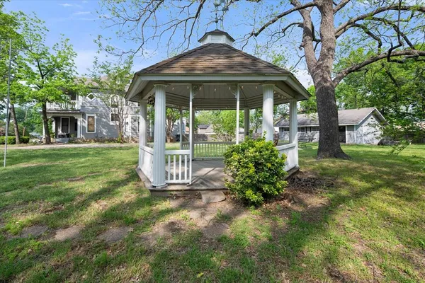 $539,900 | 756 West 3rd Avenue, Corsicana, TX 75110