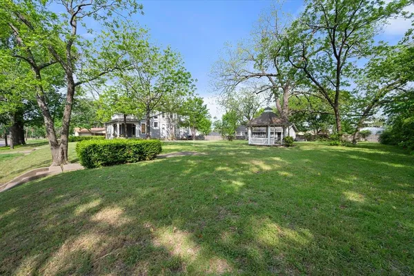 $539,900 | 756 West 3rd Avenue, Corsicana, TX 75110