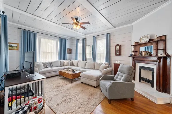 $539,900 | 756 West 3rd Avenue, Corsicana, TX 75110