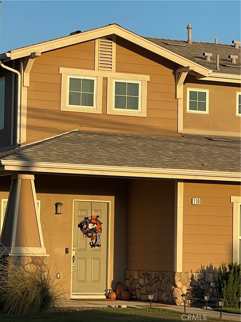 110 Main Street Piru, CA 93040 - Photo 15 of 15 a front view of a house with a yard