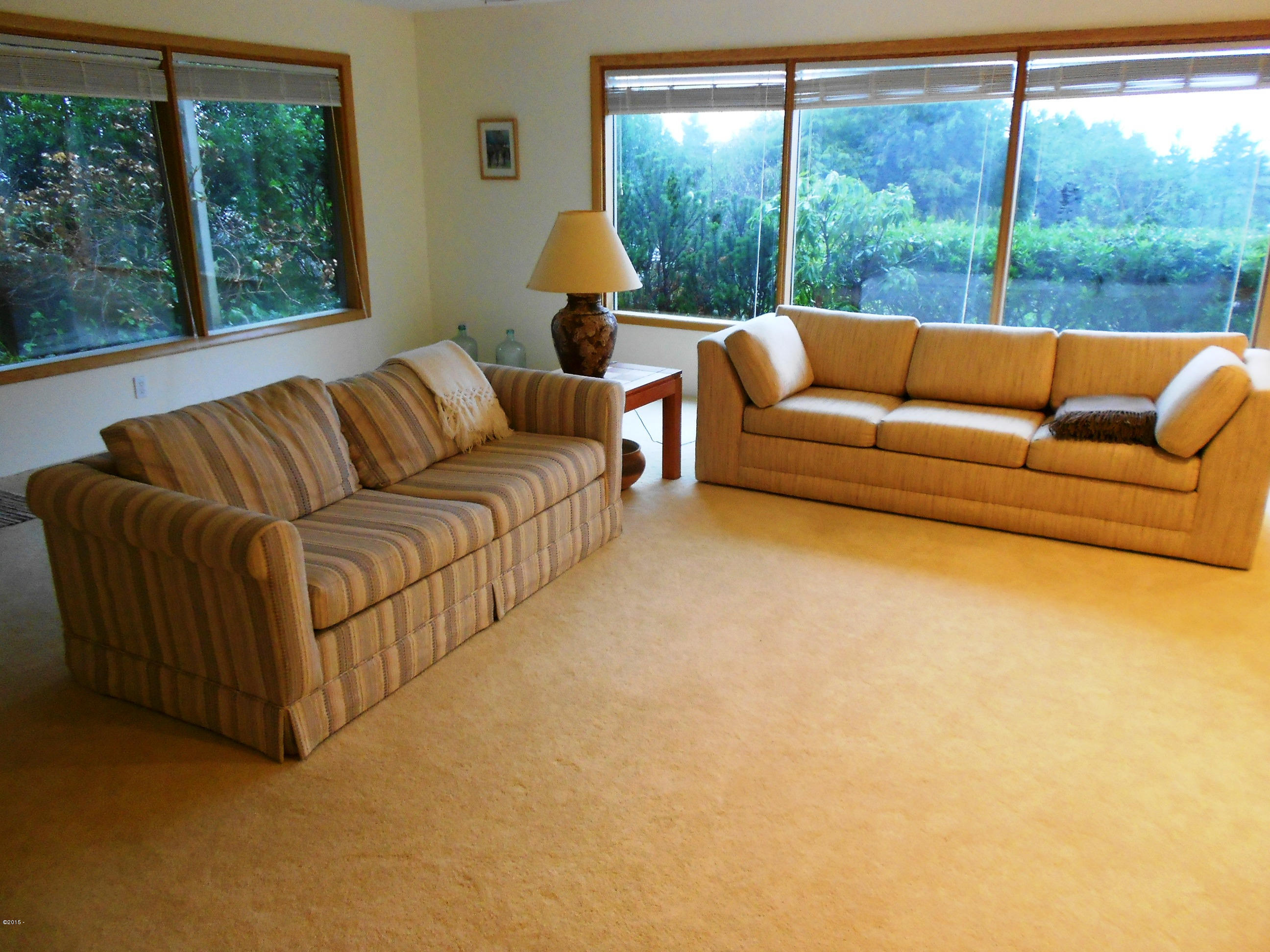 6 Ridge Crest Road Gleneden Beach, OR 97388 - Photo 18 of 40 Interior