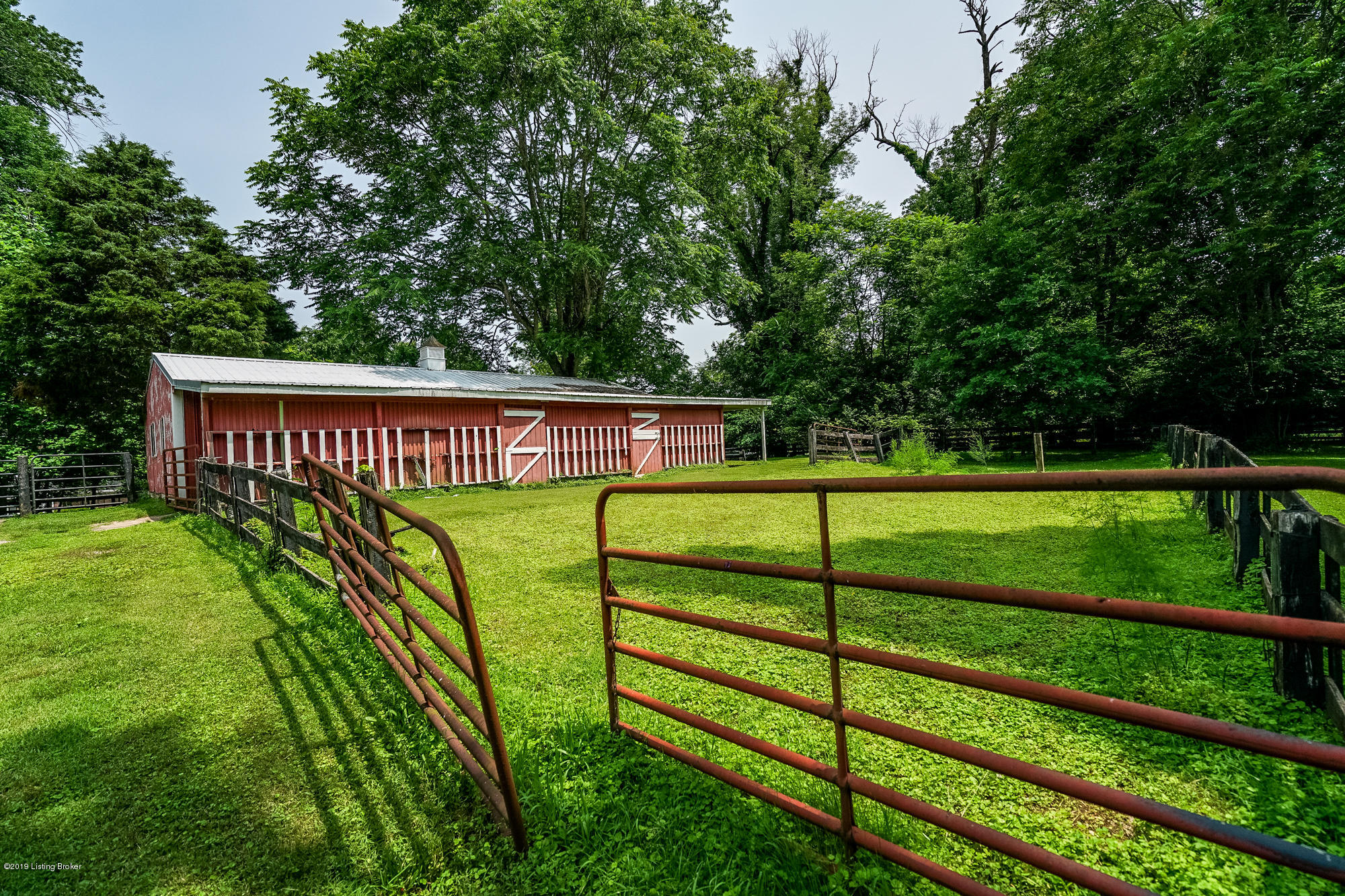 11600 Valley View Road Anchorage, KY 40223 - Photo 13 of 91 6.48 Acres in Anchorage!