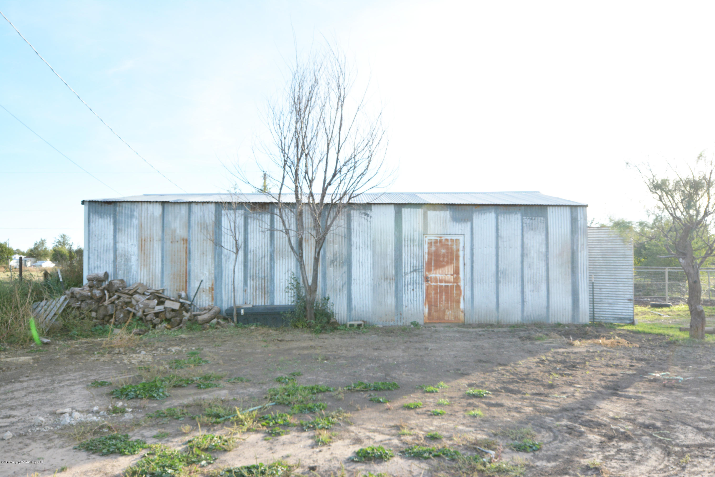 401 Plantation Road Amarillo, TX 79118 - Photo 23 of 30 23 Barn
