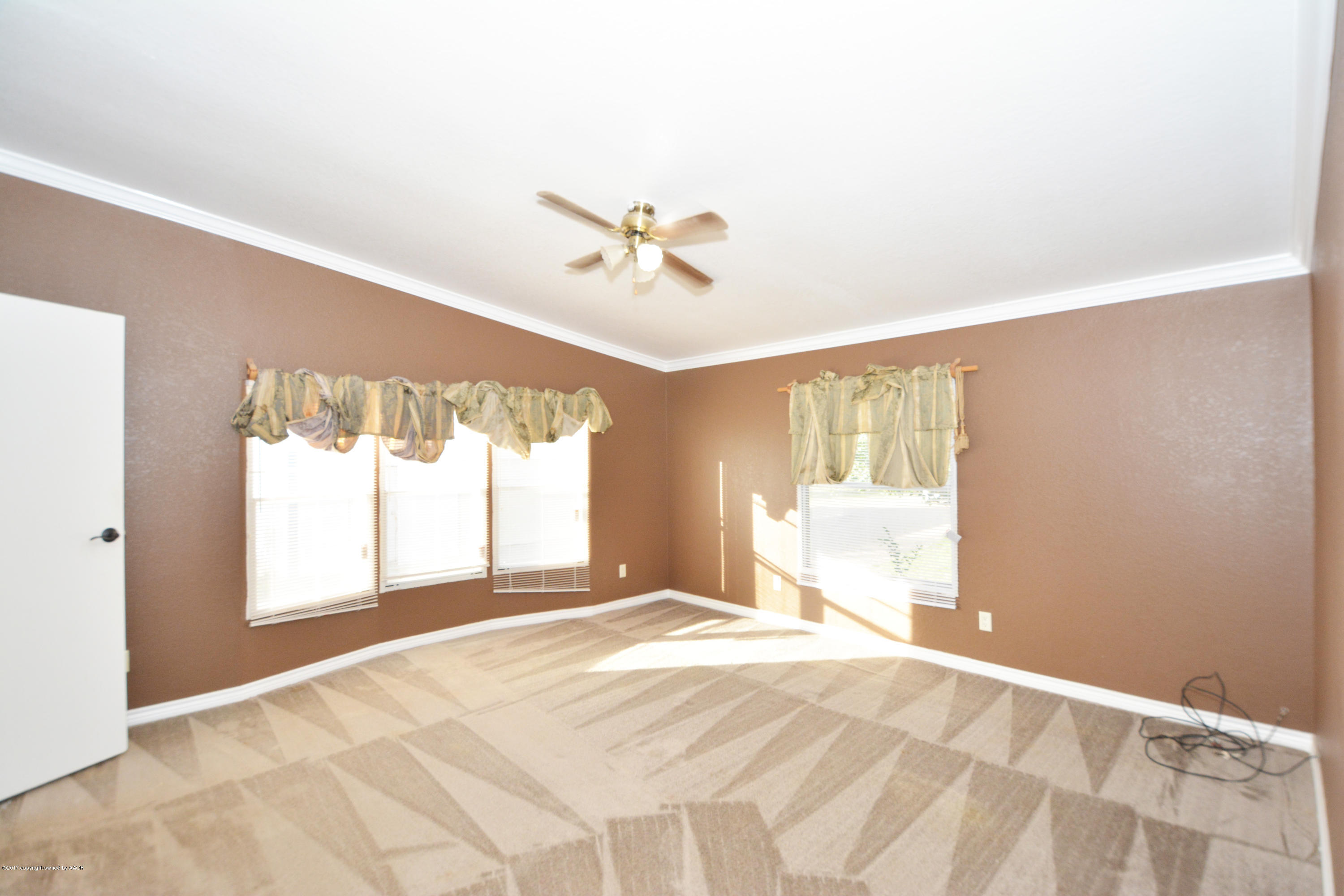 401 Plantation Road Amarillo, TX 79118 - Photo 10 of 30 10 Master Bedroom