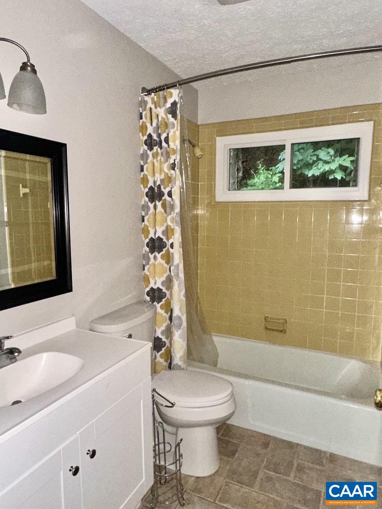 238 Sunset Avenue Charlottesville, VA 22903 - Photo 6 of 10