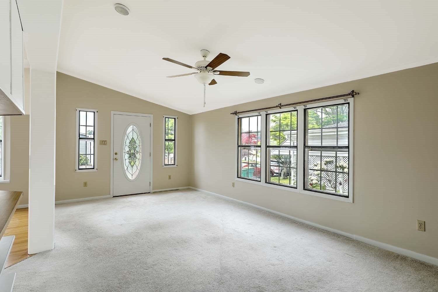 7 Queens Road Attleboro, MA 02703 - Photo 11 of 33 Gallery Image 11