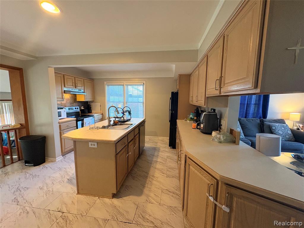 23349 Roxana Avenue Eastpointe, MI 48021 - Photo 5 of 9