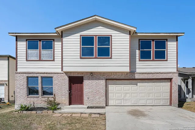 $199,900 | 136 Gatewood Bay, Cibolo, TX 78108