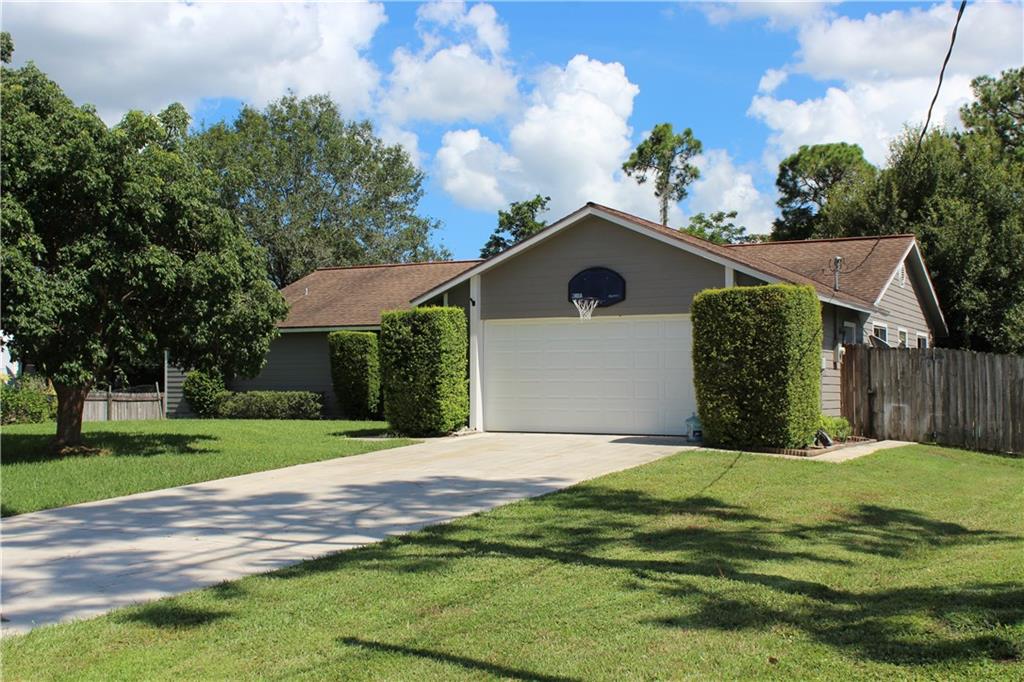 1840 Southwest Wildcat Trail Stuart, FL 34997 - Photo 1 of 28 Gallery Image 1