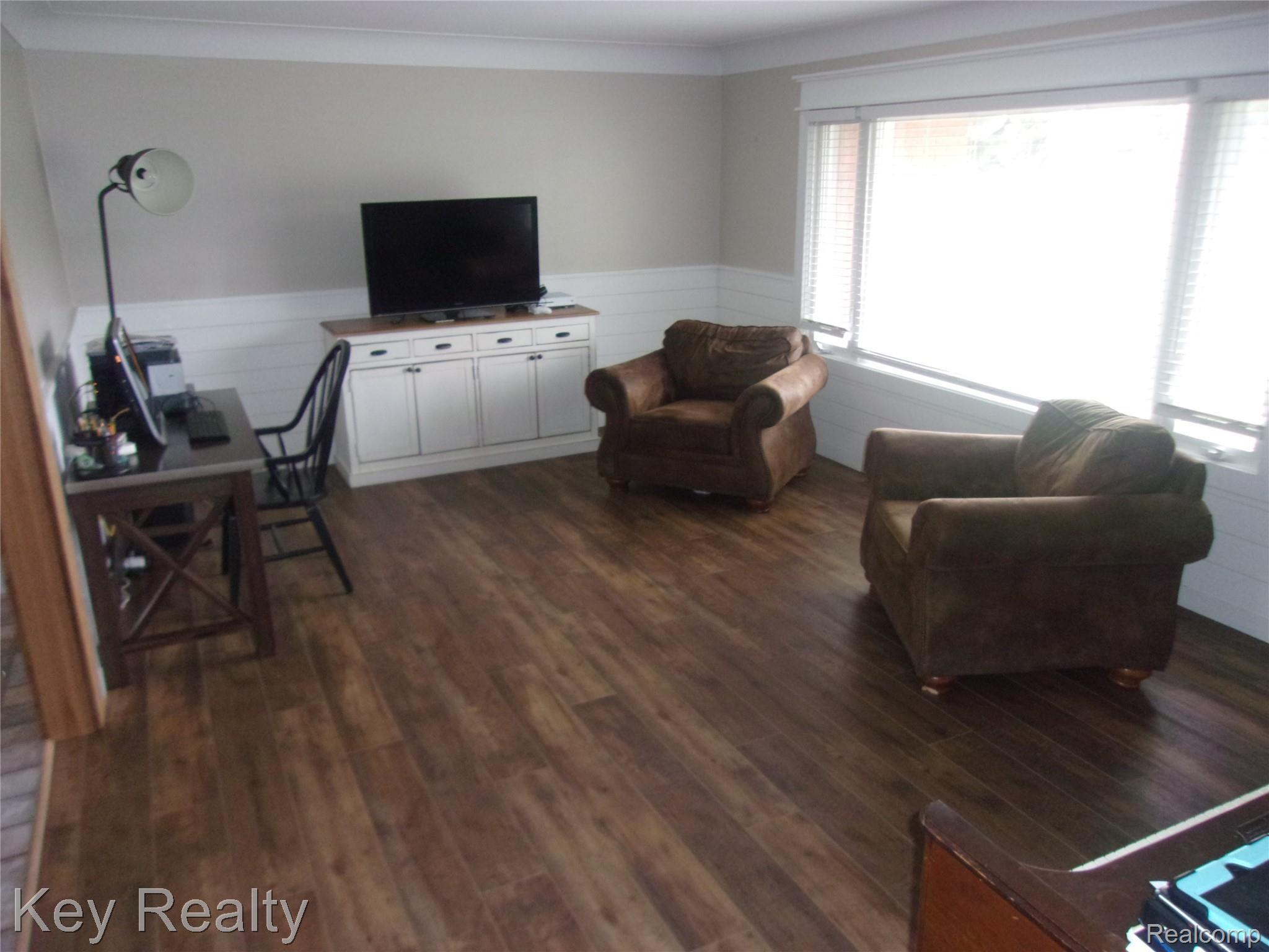 19131 Hannan Road New Boston, MI 48164 - Photo 27 of 57 244_3198 (1).JPG