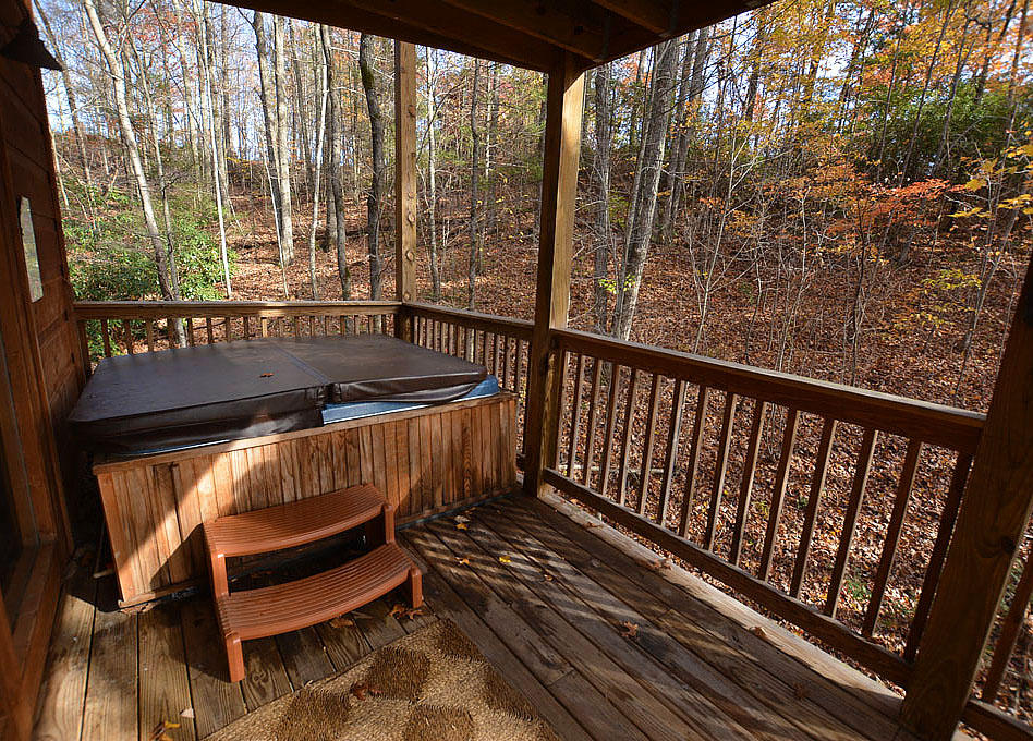 2430 Ridgehigh Pass Sevierville, TN 37876 - Photo 14 of 36 N