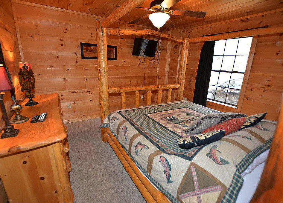 2430 Ridgehigh Pass Sevierville, TN 37876 - Photo 10 of 36 J