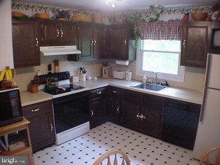 416 Longmeadow Road Lancaster, PA 17601 - Photo 6 of 8