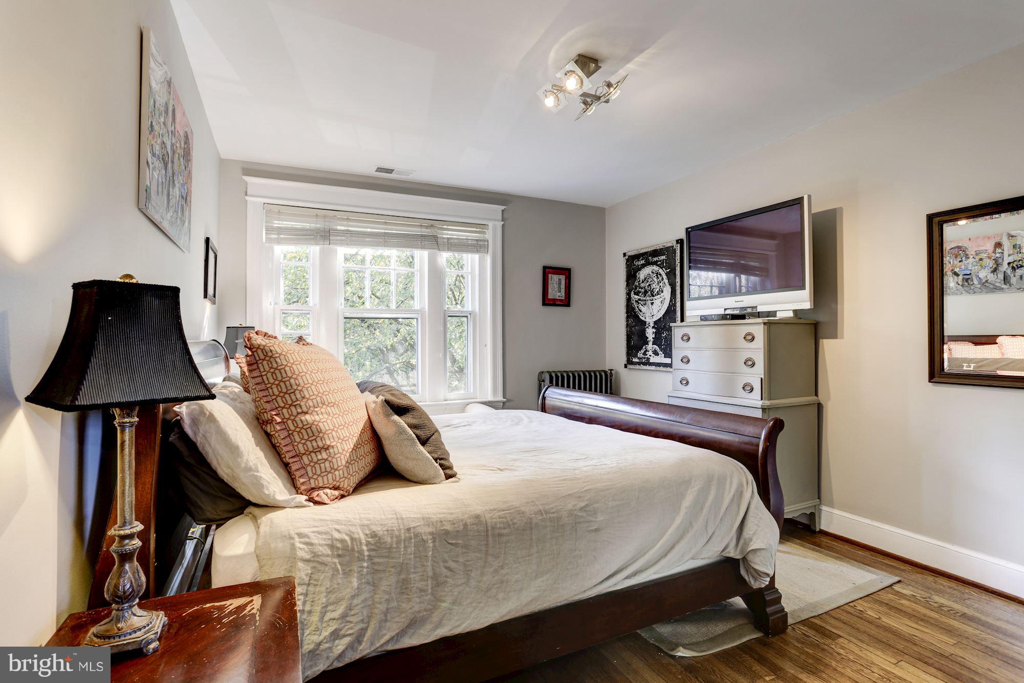 2009 Belmont Road Northwest, Unit 402 Washington, DC 20009 - Photo 12 of 30 Bedroom (Master)
