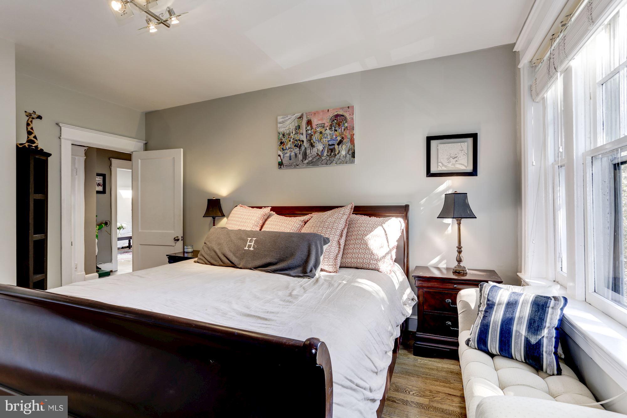 2009 Belmont Road Northwest, Unit 402 Washington, DC 20009 - Photo 14 of 30 Bedroom