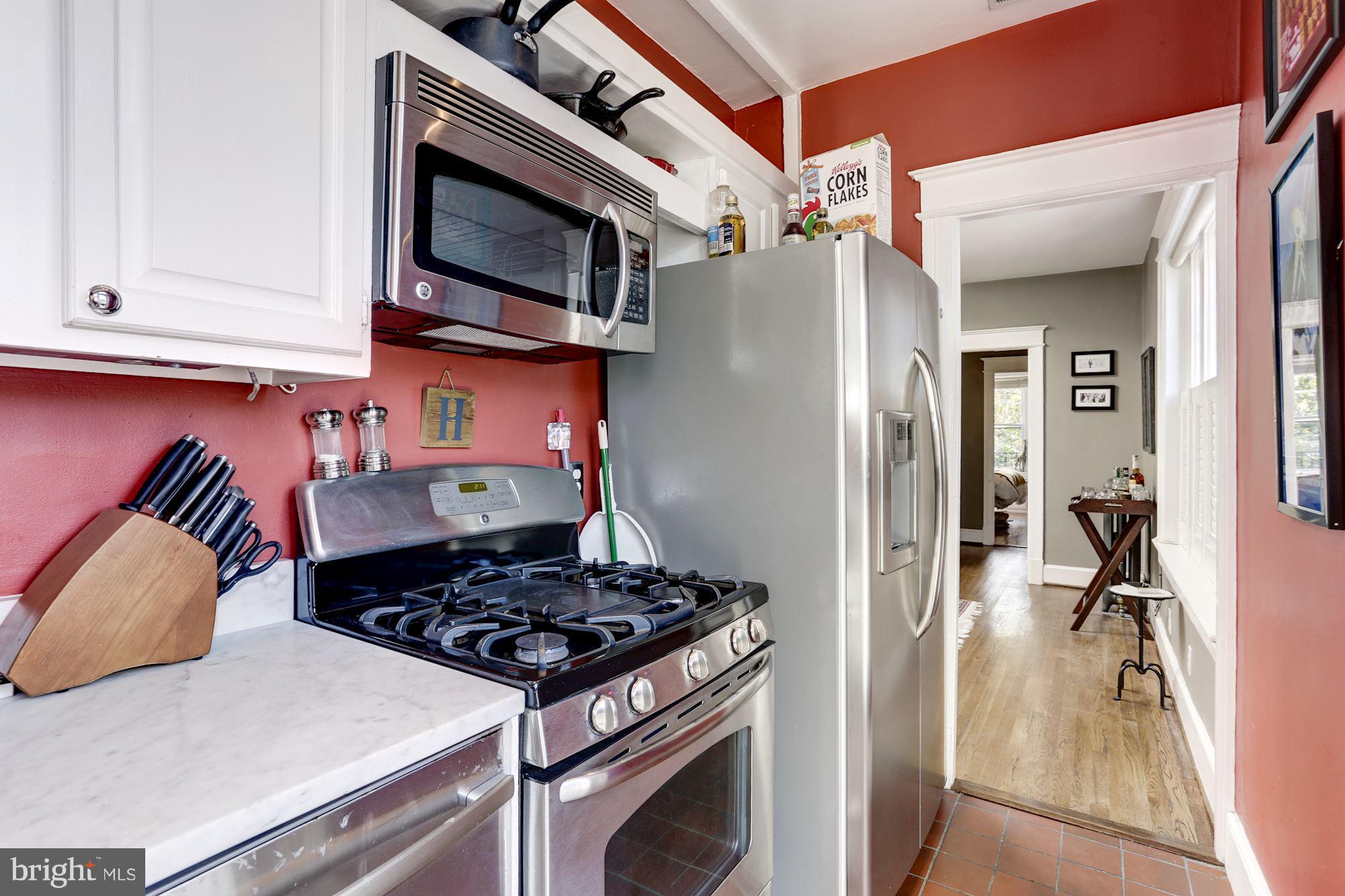 2009 Belmont Road Northwest, Unit 402 Washington, DC 20009 - Photo 8 of 30 Kitchen