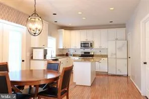 $3,300 | 17 Hummingbird Lane, Newark, DE 19711