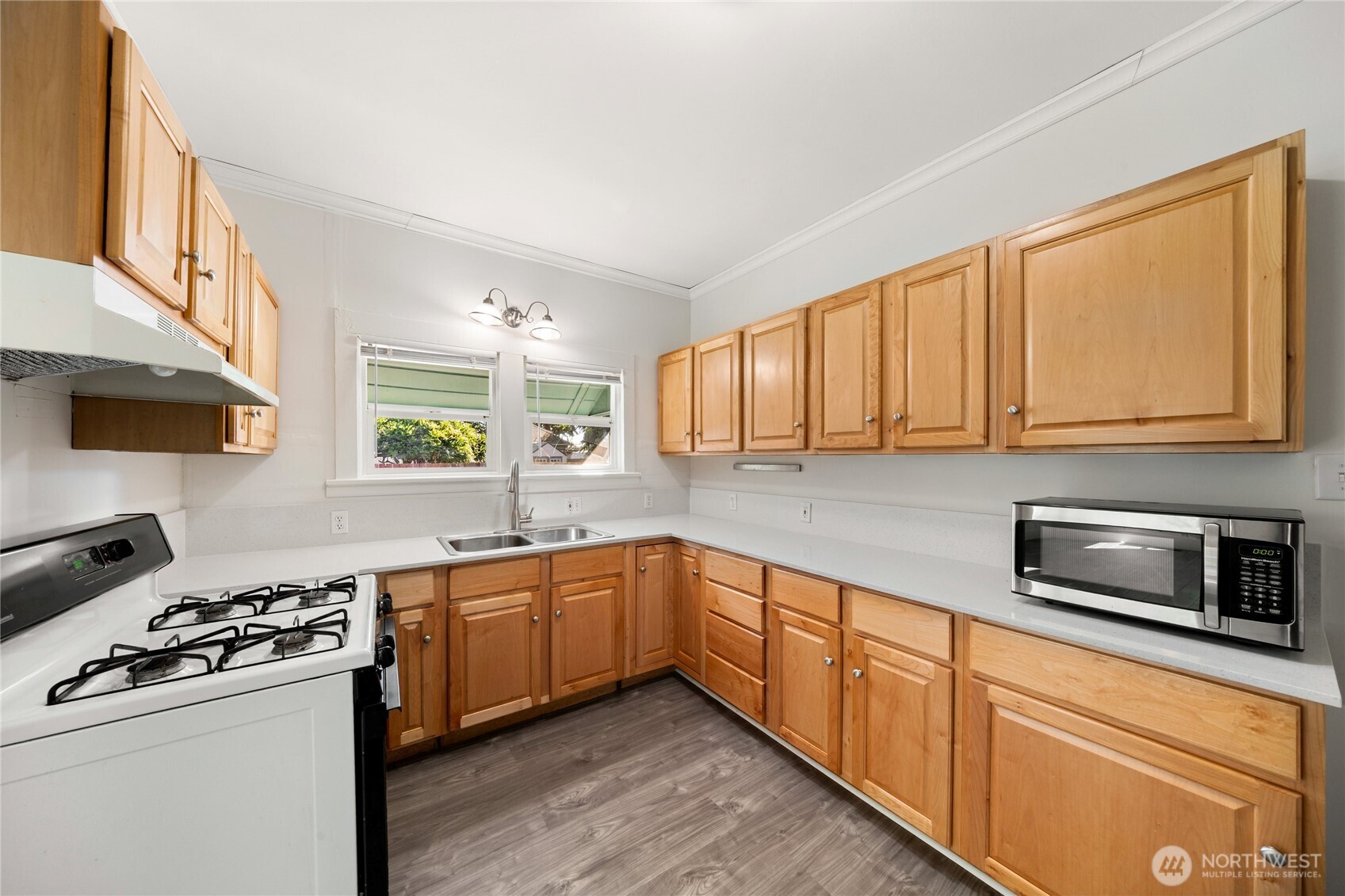 1114 Sumner Avenue Sumner, WA 98390 - Photo 12 of 32