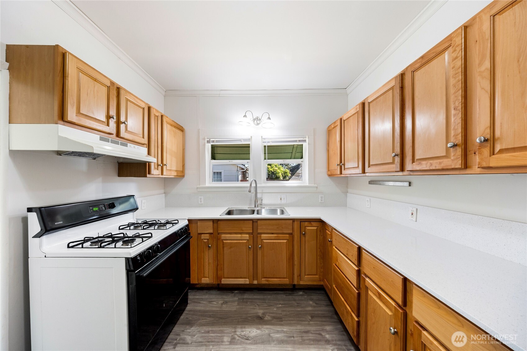 1114 Sumner Avenue Sumner, WA 98390 - Photo 10 of 32