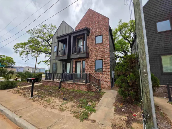 $2,450 | 379 South Clubbs Street, Unit A, Pensacola, FL 32502