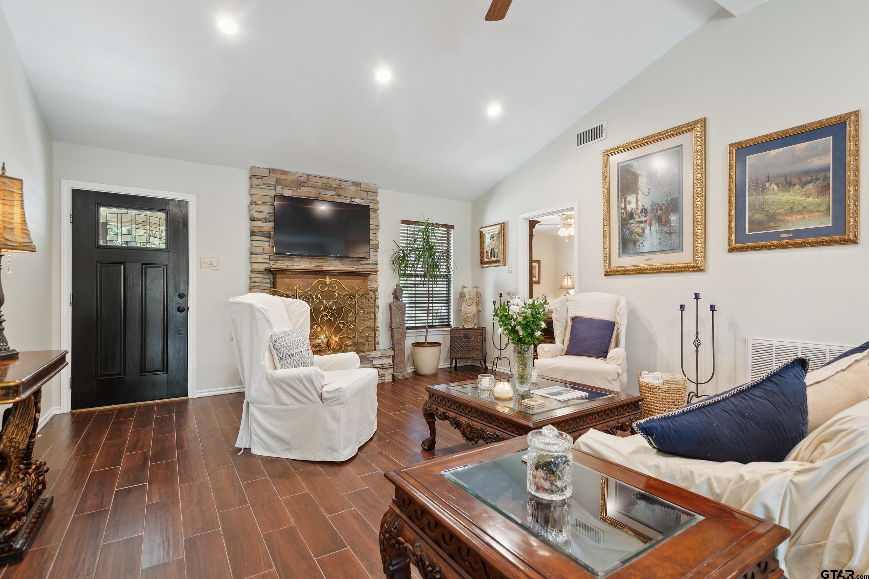 1625 Pineview Lane Hideaway, TX 75771 - Photo 13 of 37