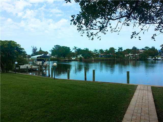 884 Northwest Spruce Ridge Drive Stuart, FL 34994 - Photo 3 of 25