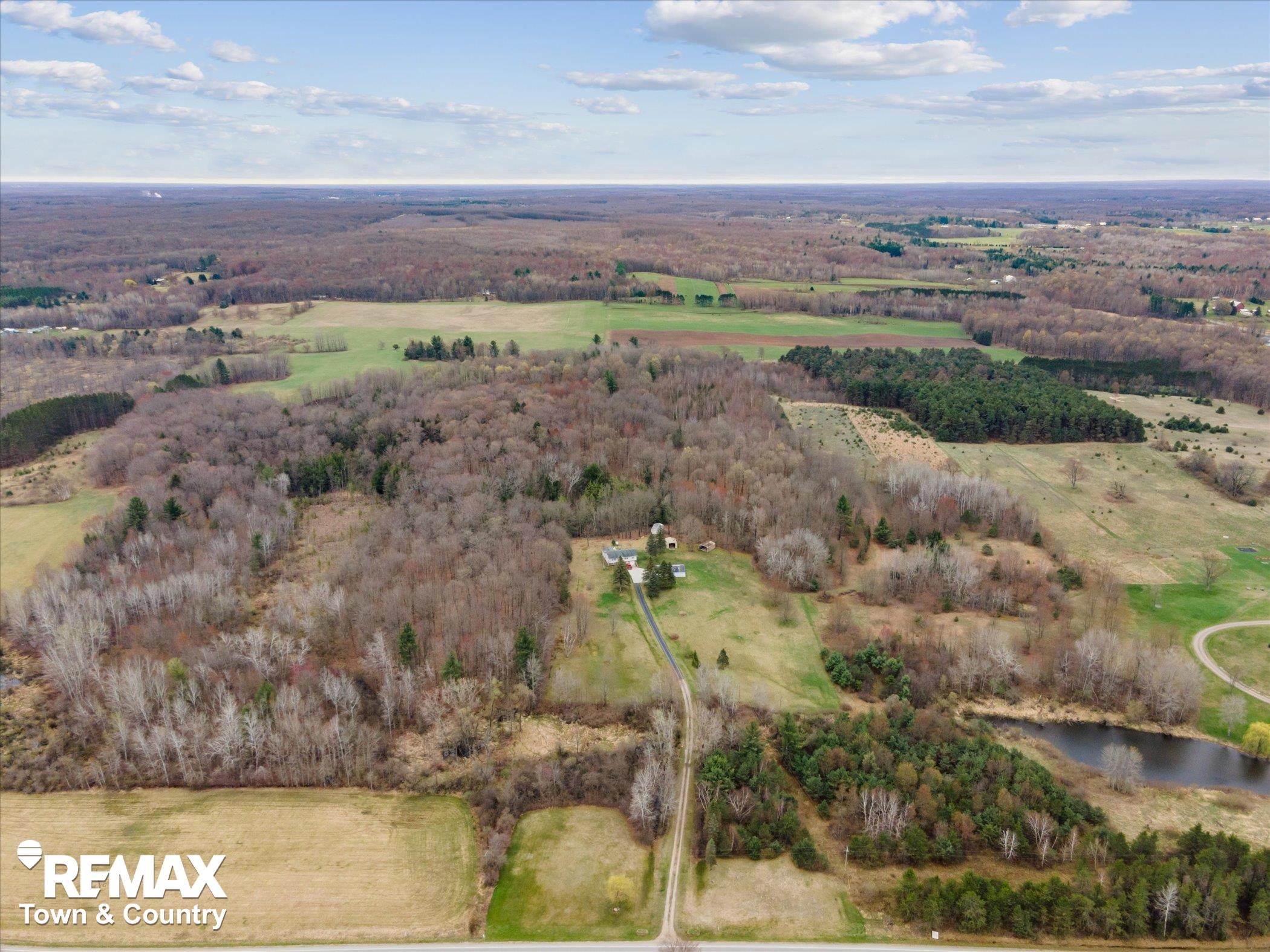 541 West Stockwell Road Harrison, MI 48625 - Photo 46 of 58 50173557-106312ab-625e-4ace-98c1-68504c52bb58.JPG