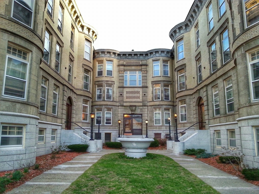 1675 Beacon Street, Unit 2 Brookline, MA 02445 - Photo 9 of 9