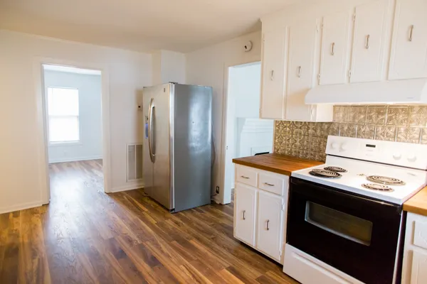 $1,900 | 222 Capitol View Avenue, Nashville, TN 37207