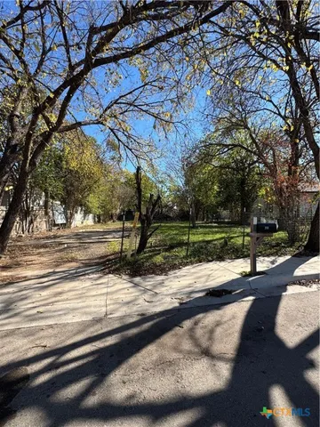 $69,999 | 398 Railroad Street, San Marcos, TX 78666