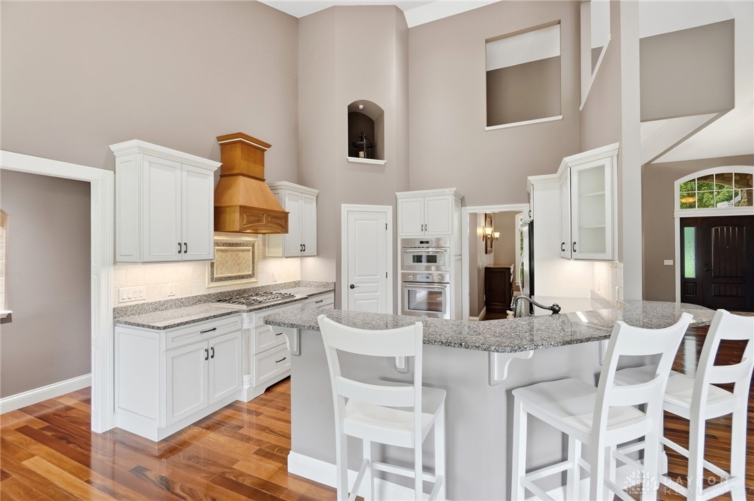 8010 Country Brook Court Springboro, OH 45066 - Photo 10 of 47
