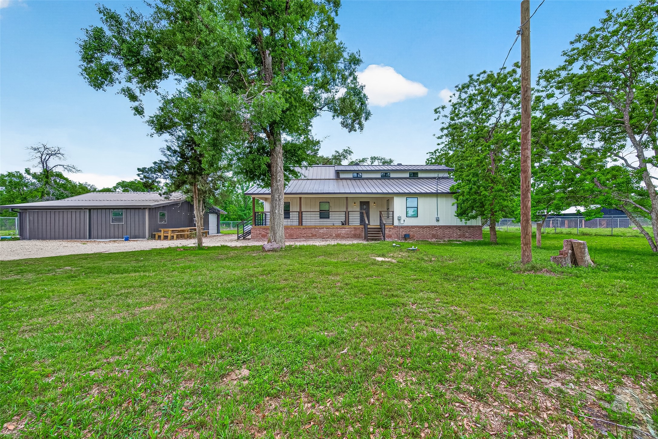 803 County Road 772 Damon, TX 77430 - Photo 2 of 50 a view of a house with a yard