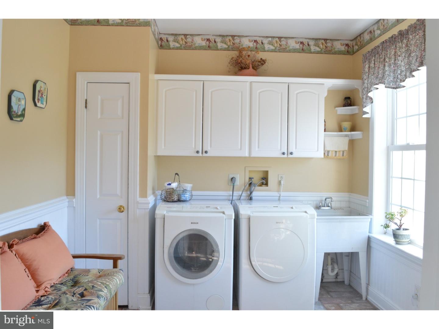 26 Wulaton Road Kintnersville, PA 18930 - Photo 12 of 25 Laundry Room