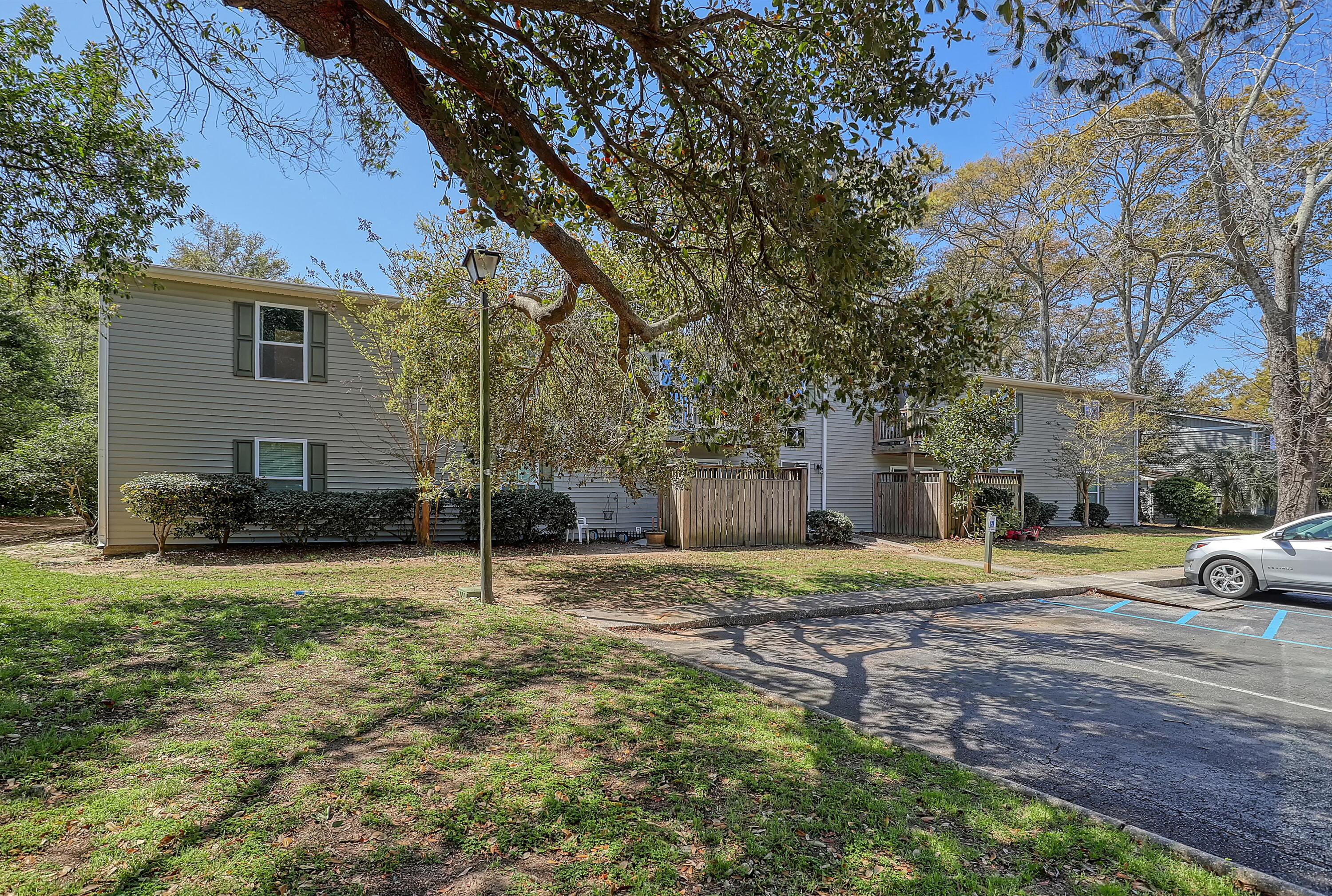1402 Camp Road, Unit 4E Charleston, SC 29412 - Photo 25 of 31 1402 Camp Rd 4E