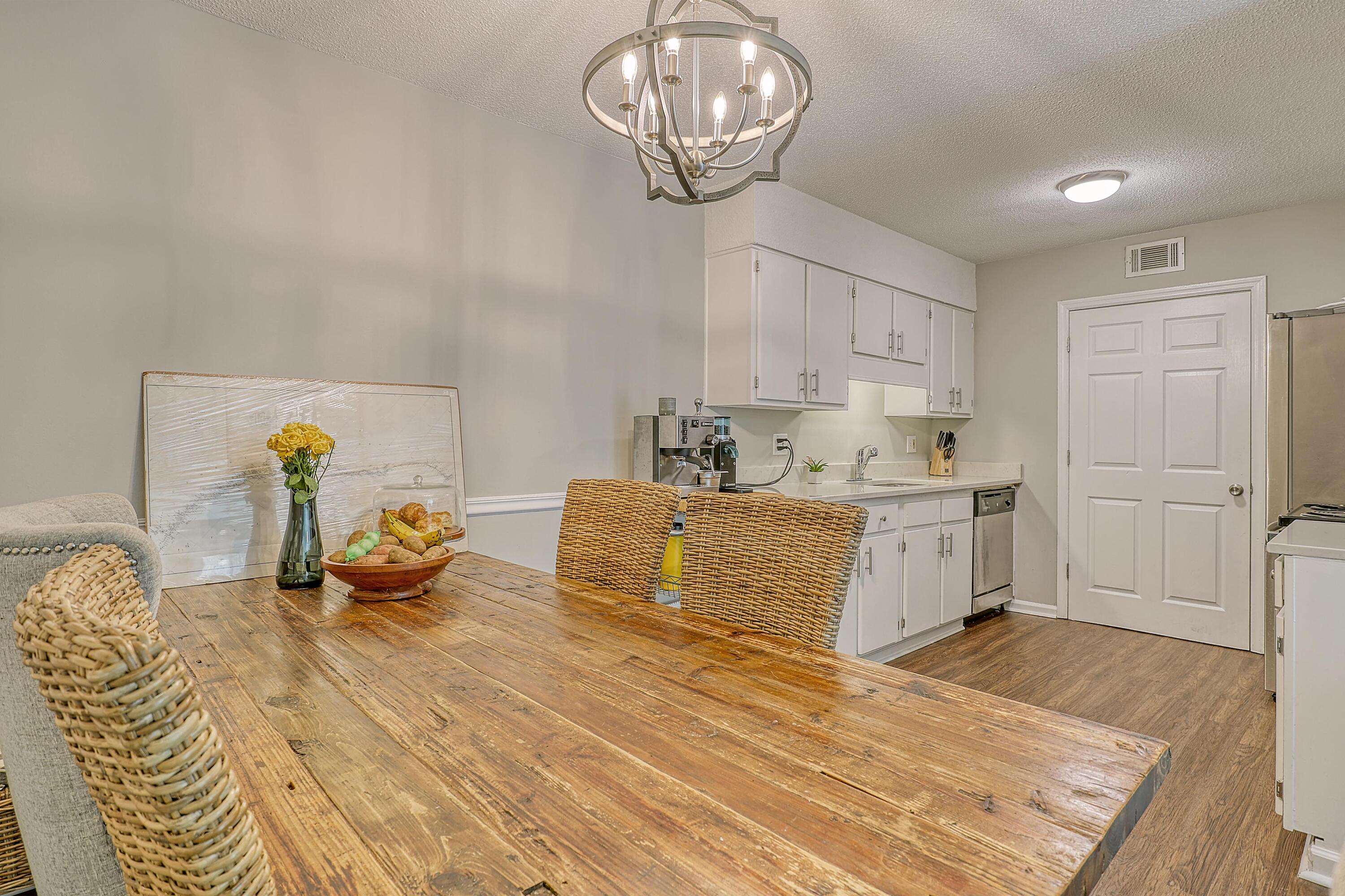 1402 Camp Road, Unit 4E Charleston, SC 29412 - Photo 6 of 31 1402 Camp Rd 4E