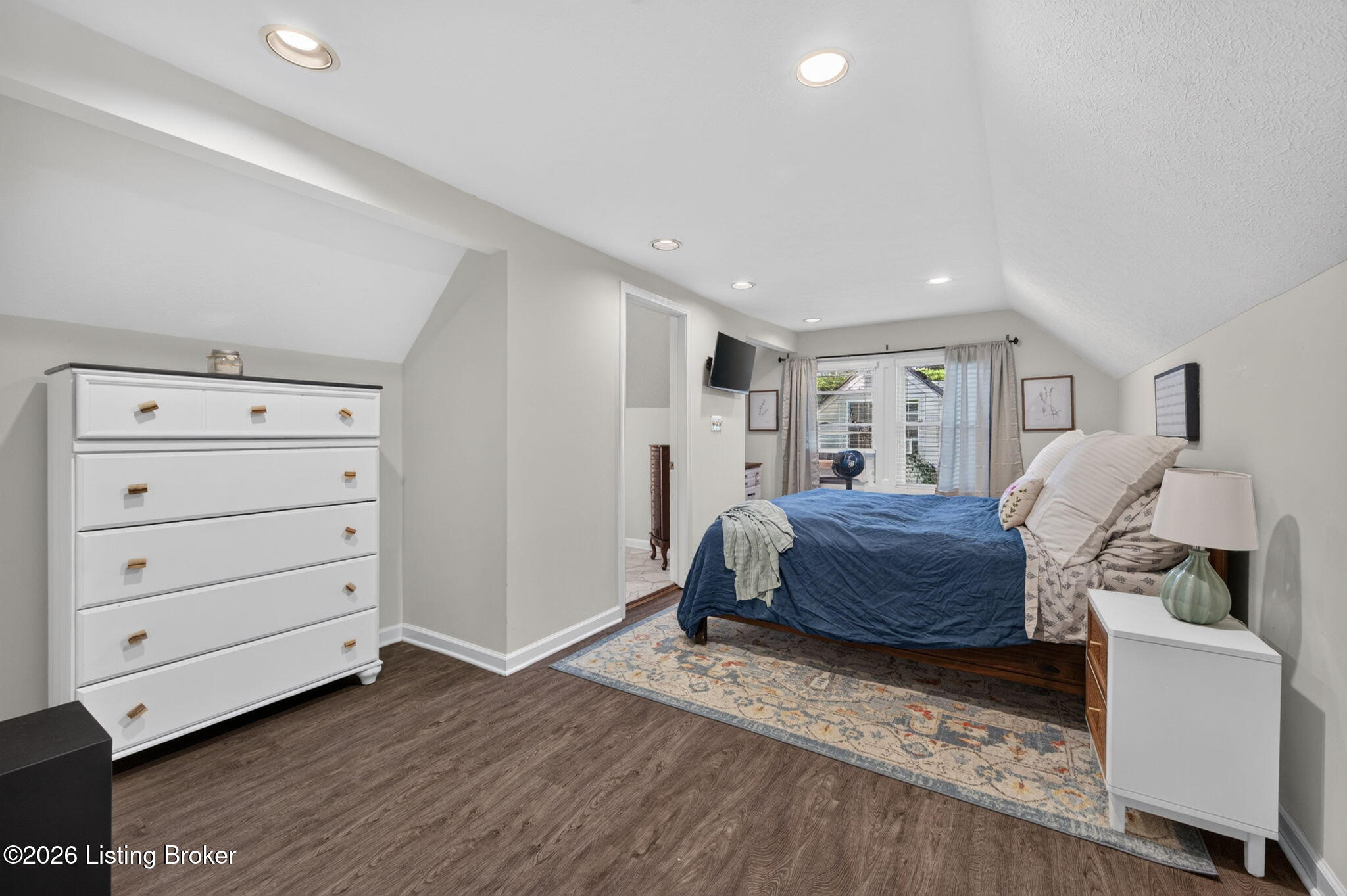 4302 Alton Road Louisville, KY 40207 - Photo 24 of 44 Primary Bedroom
