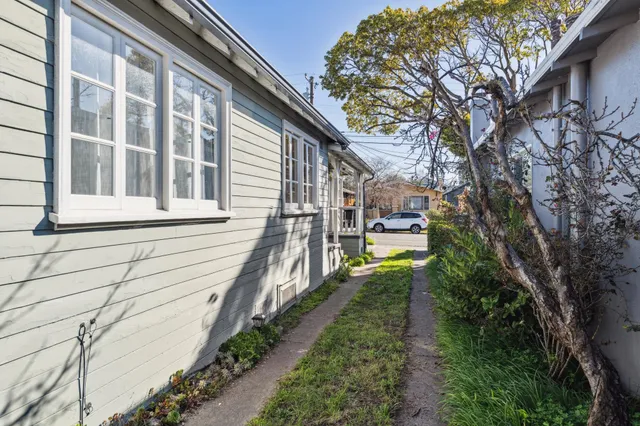 $429,000 | 1411 Hearst Avenue, Unit 2, Berkeley, CA 94702