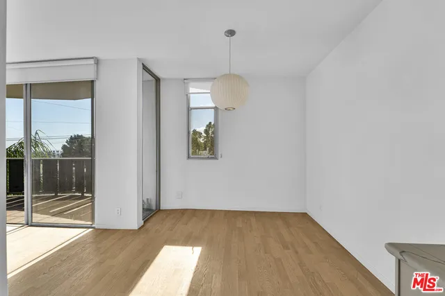 $4,500 | 4455 Los Feliz Boulevard, Unit 407, Los Angeles, CA 90027