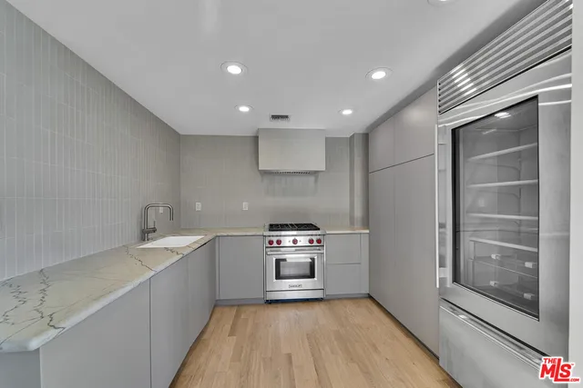 $4,500 | 4455 Los Feliz Boulevard, Unit 407, Los Angeles, CA 90027