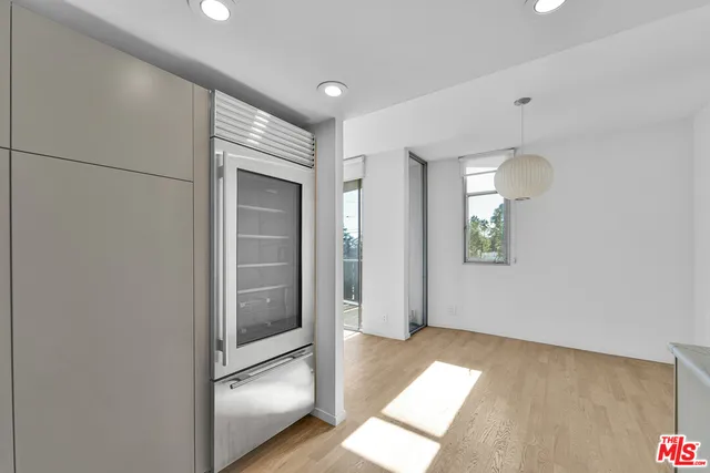 $4,500 | 4455 Los Feliz Boulevard, Unit 407, Los Angeles, CA 90027