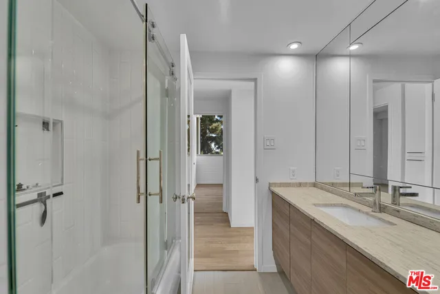 $4,500 | 4455 Los Feliz Boulevard, Unit 407, Los Angeles, CA 90027