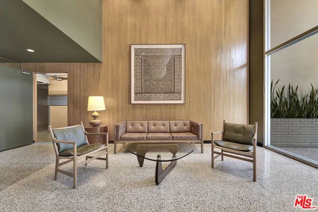 $4,500 | 4455 Los Feliz Boulevard, Unit 407, Los Angeles, CA 90027