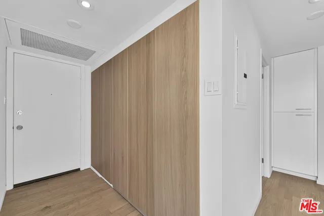 $4,500 | 4455 Los Feliz Boulevard, Unit 407, Los Angeles, CA 90027