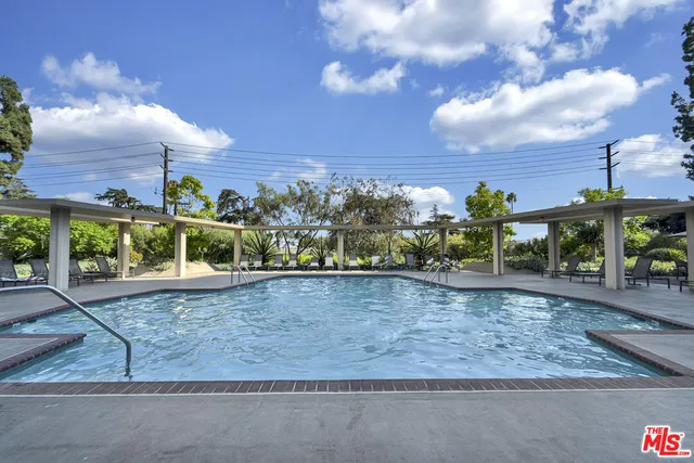 $4,500 | 4455 Los Feliz Boulevard, Unit 407, Los Angeles, CA 90027